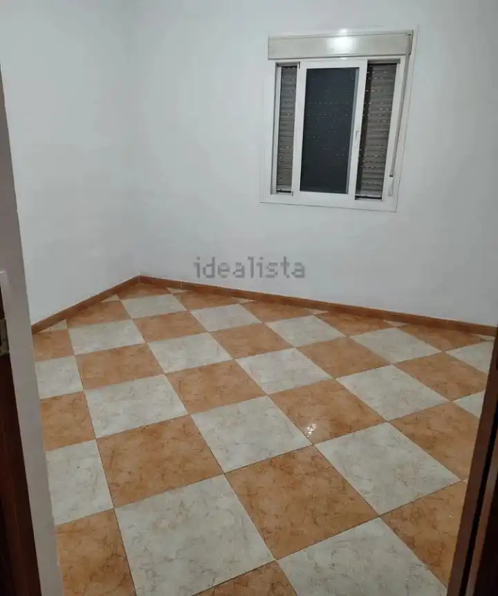 Dormitori de Pis en venda en Dos Hermanas amb Aire condicionat