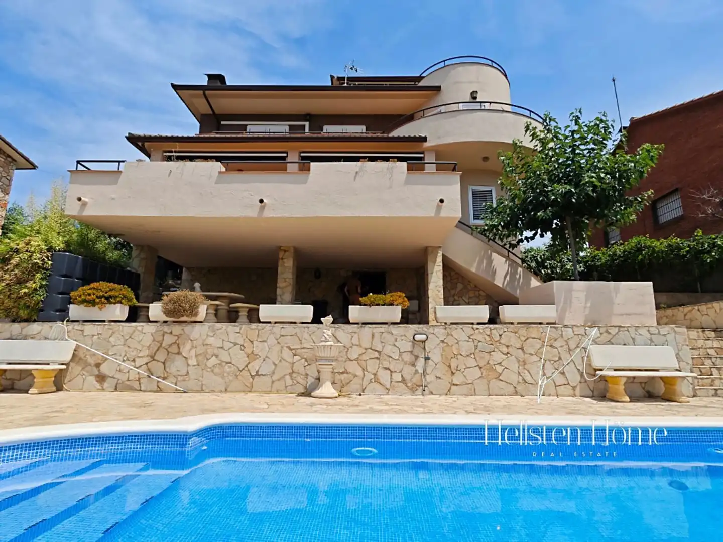 Xalet amb piscina en venda a Corbera de Llobregat