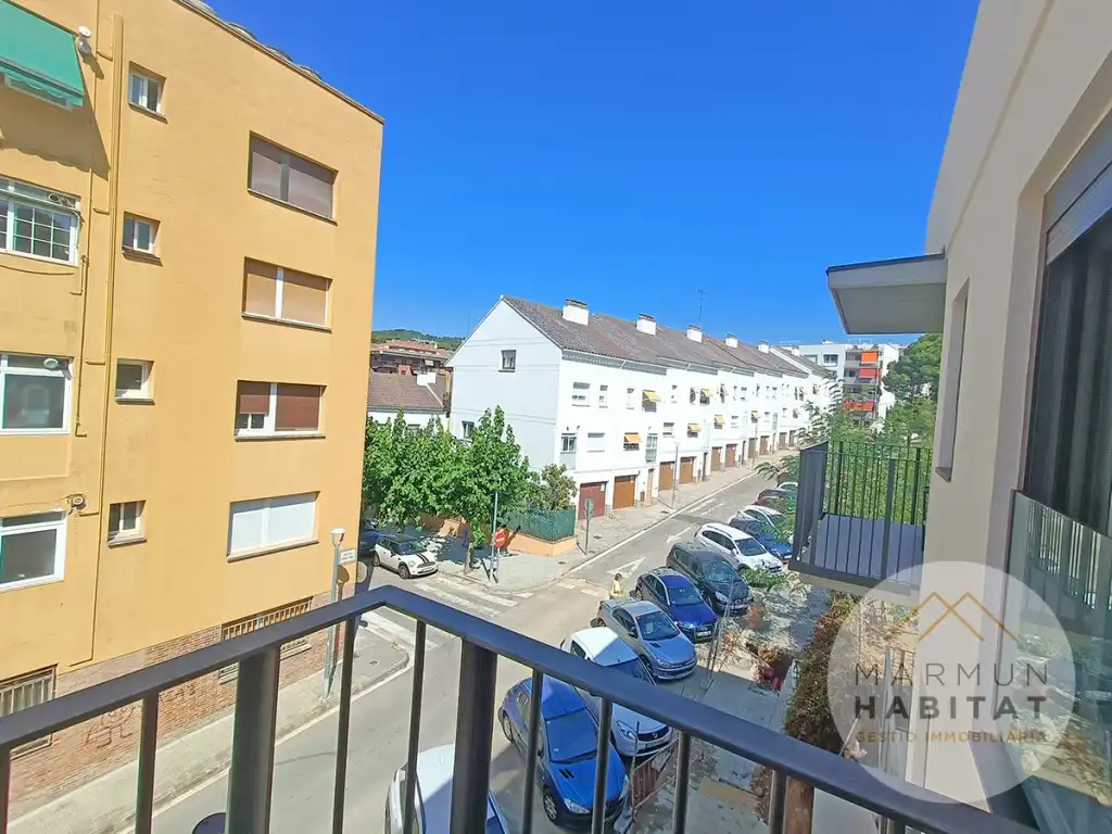 Vista exterior de Pis de lloguer en Arenys de Mar amb Aire condicionat i Forn