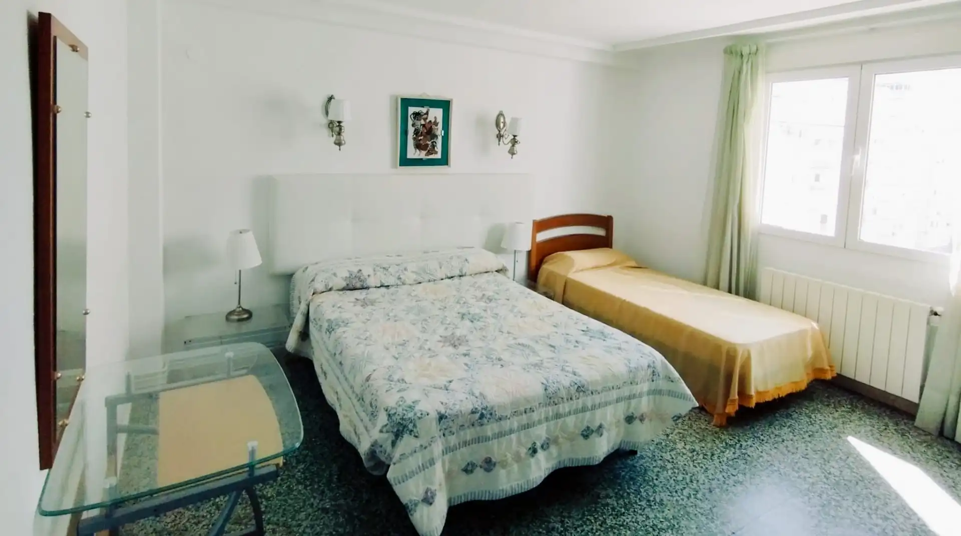 Dormitori de Pis en venda en Cullera amb Terrassa i Moblat
