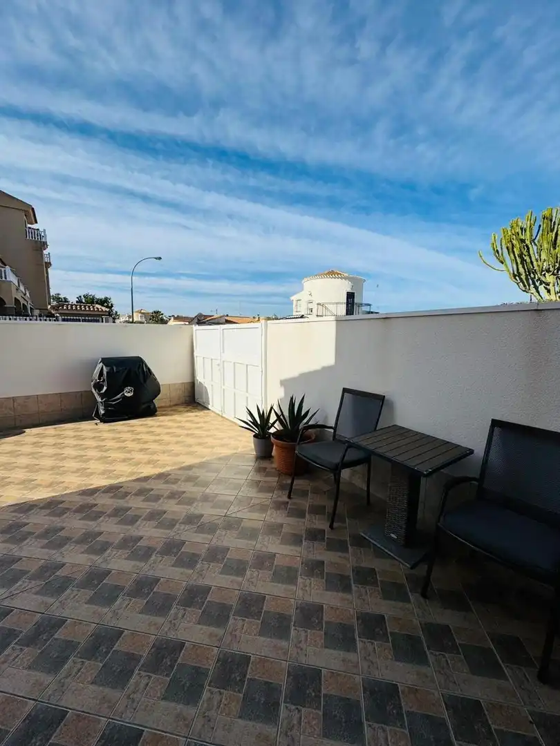 Terrassa de Casa adosada en venda en Orihuela amb Aire condicionat, Terrassa i Traster