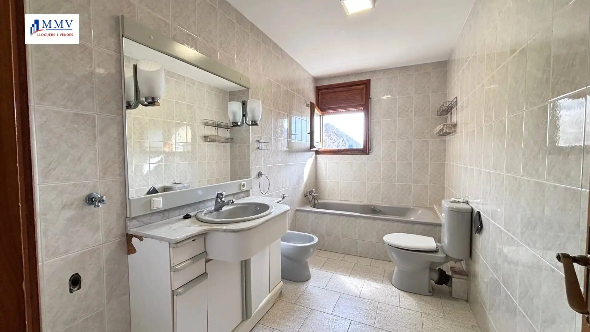 Bathroom of Houses for sale in Vilallonga de Ter  with Heating, Terrace and Storage room