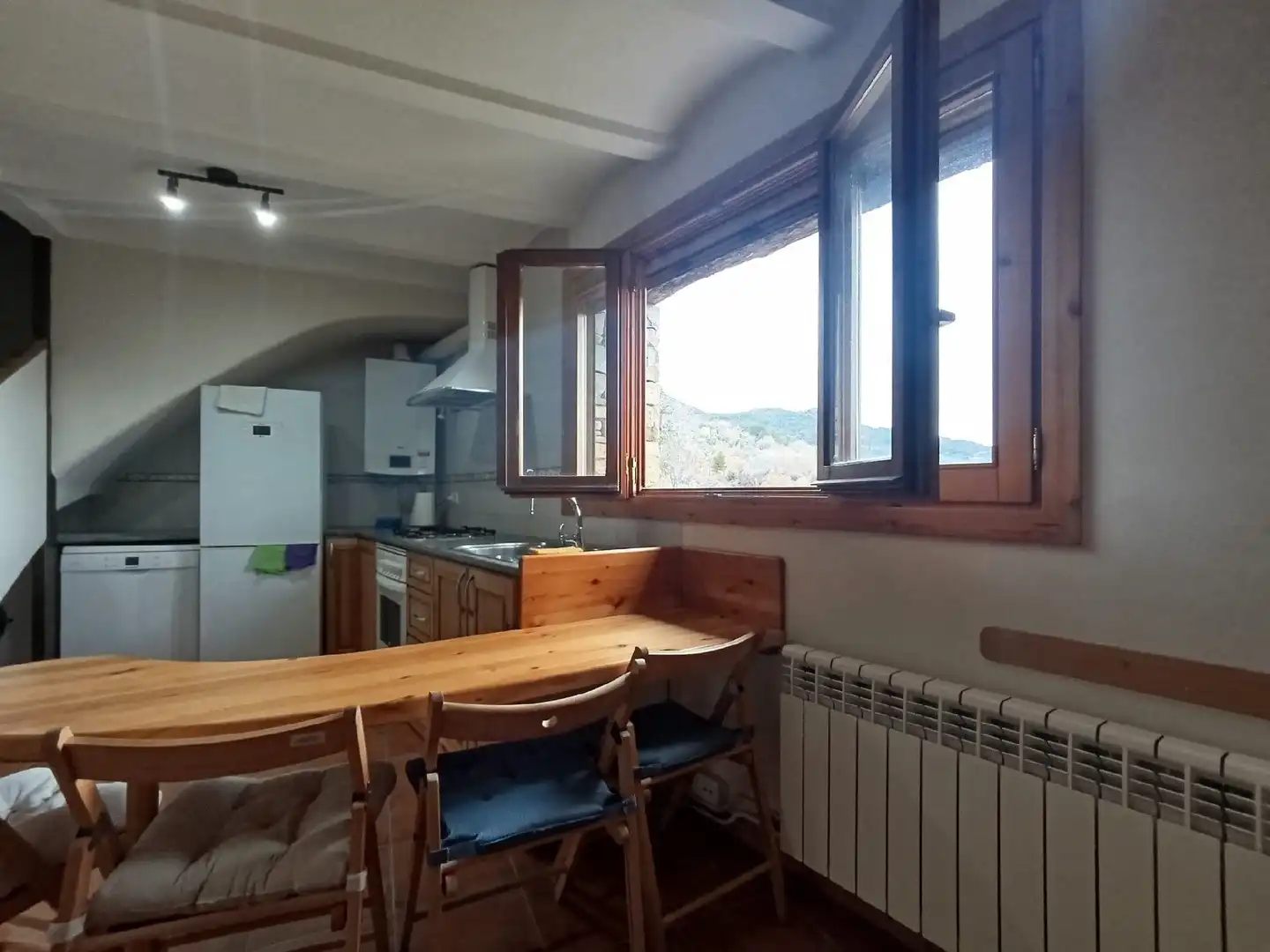Cuina de Casa o xalet en venda en Graus amb Calefacció, Jardí privat i Traster
