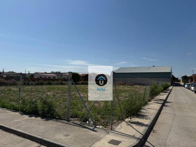 Nave industrial en Venta en Guadalajara en Santa Olalla