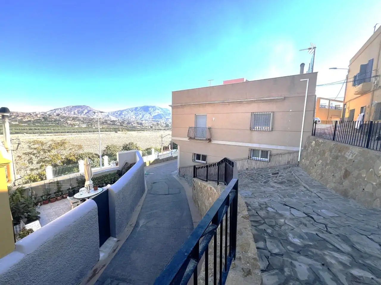Exterior view of Houses for sale in Gádor  with Storage room