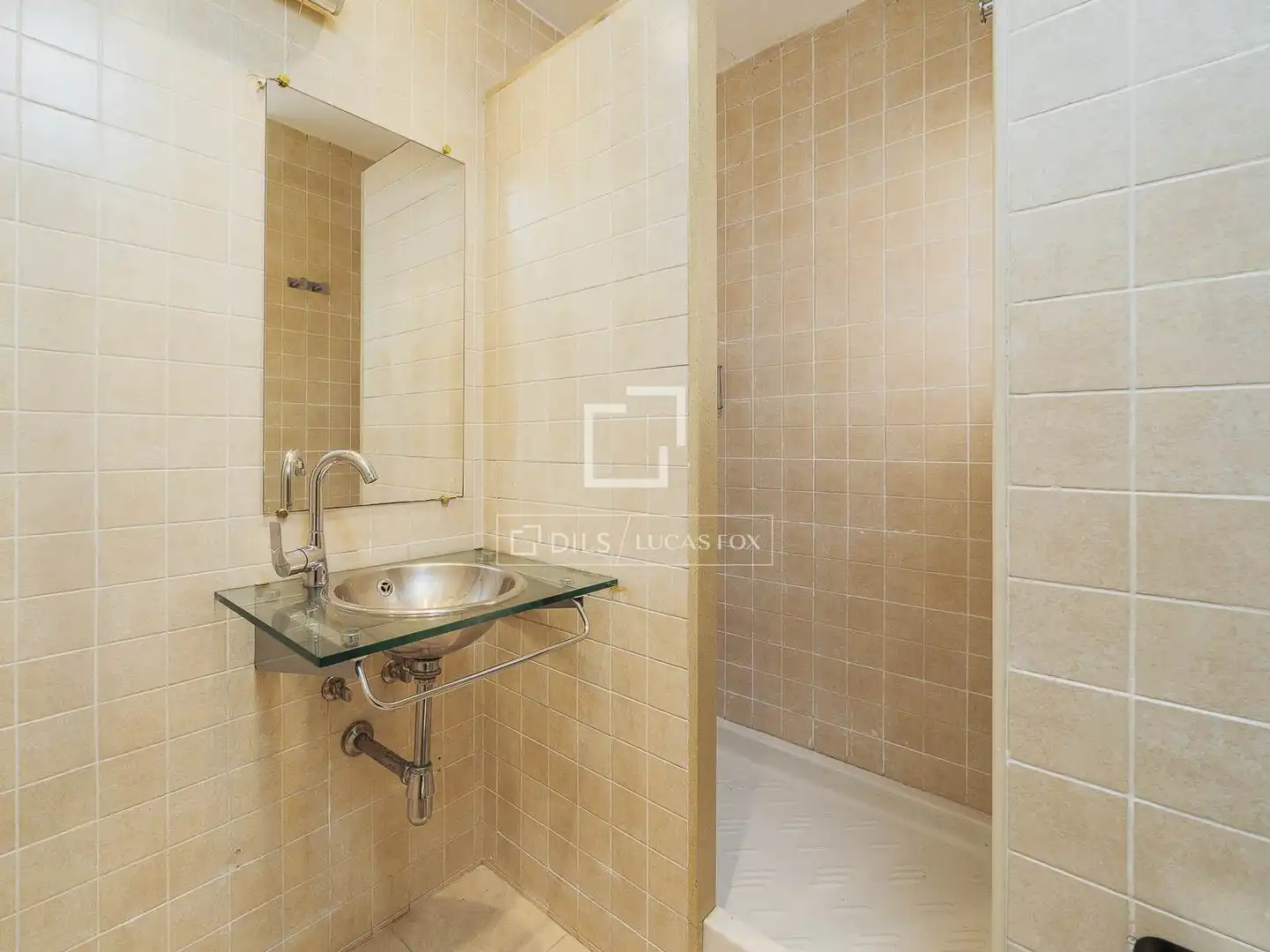Bany de Pis en venda en Barcelona amb Aire condicionat, Calefacció i Terrassa