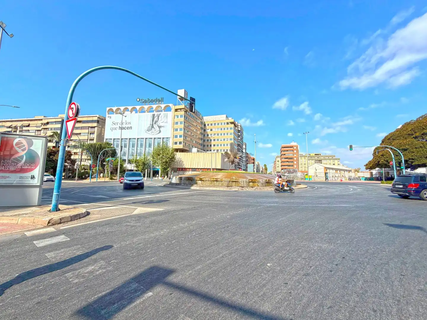 Außenansicht von Geschaftsraum zur Miete in Alicante / Alacant mit Klimaanlage, Terrasse und Möbliert