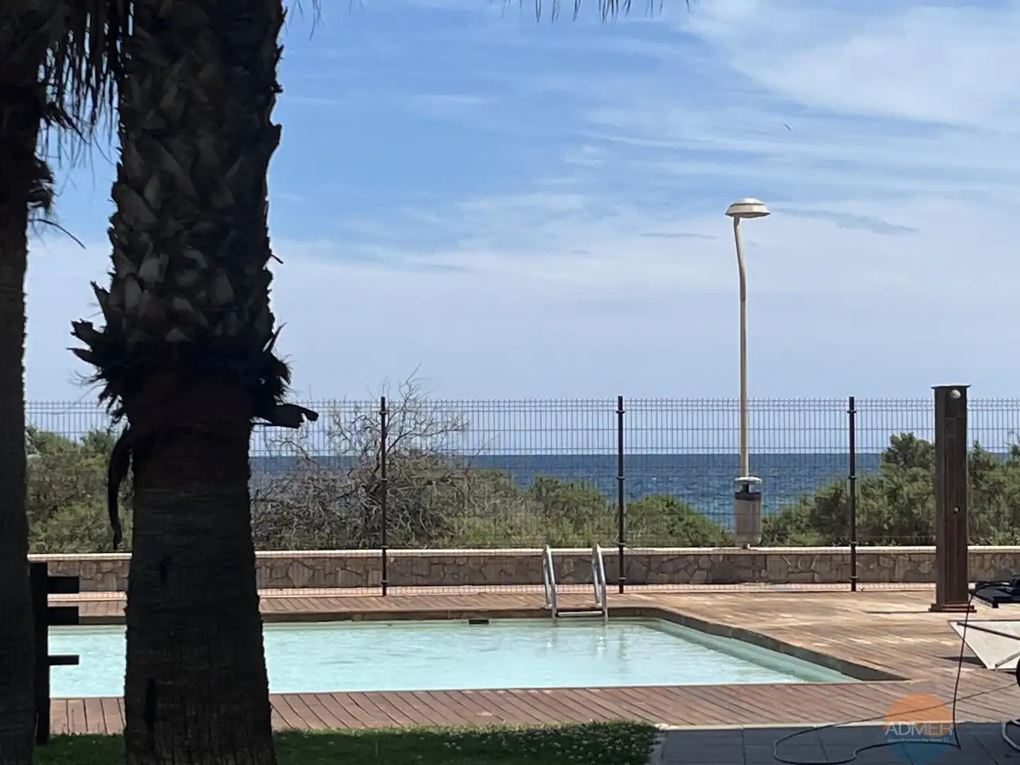 Schwimmbecken von Wohnung zum Verkauf in La Manga del Mar Menor mit Klimaanlage, Heizung und Terrasse