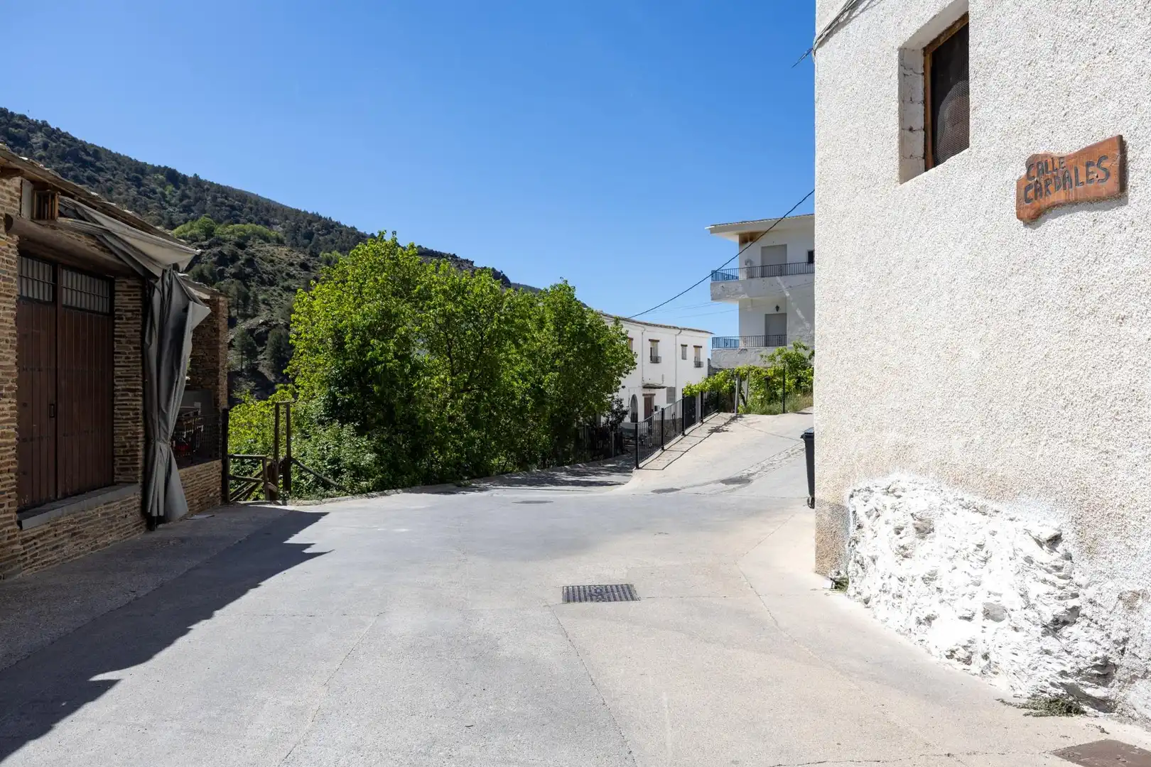 Außenansicht von Wohnung zum Verkauf in Trevélez mit Heizung, Terrasse und Möbliert