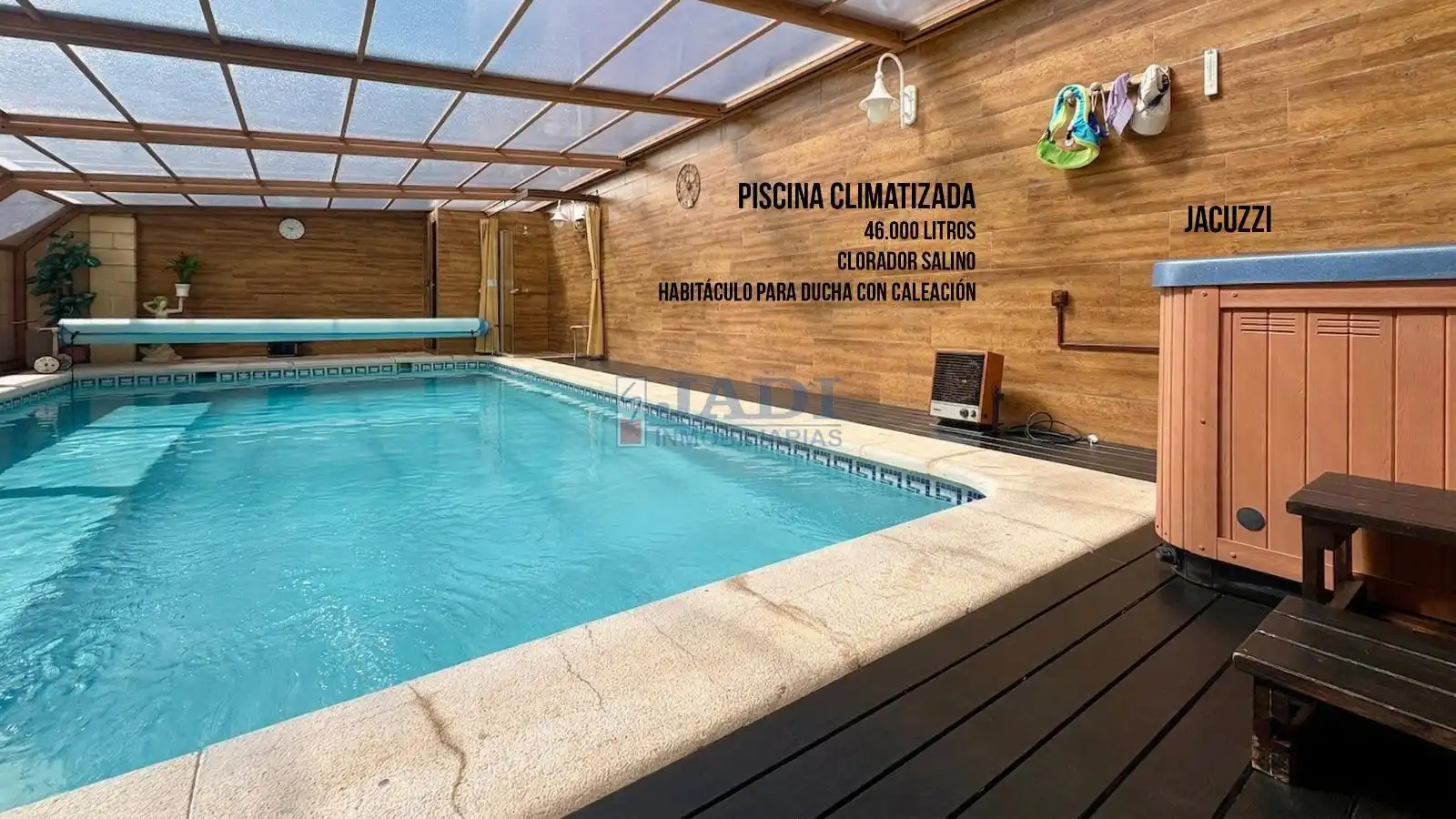 Chalet con piscina en venta en Valdepeñas, imagen 3