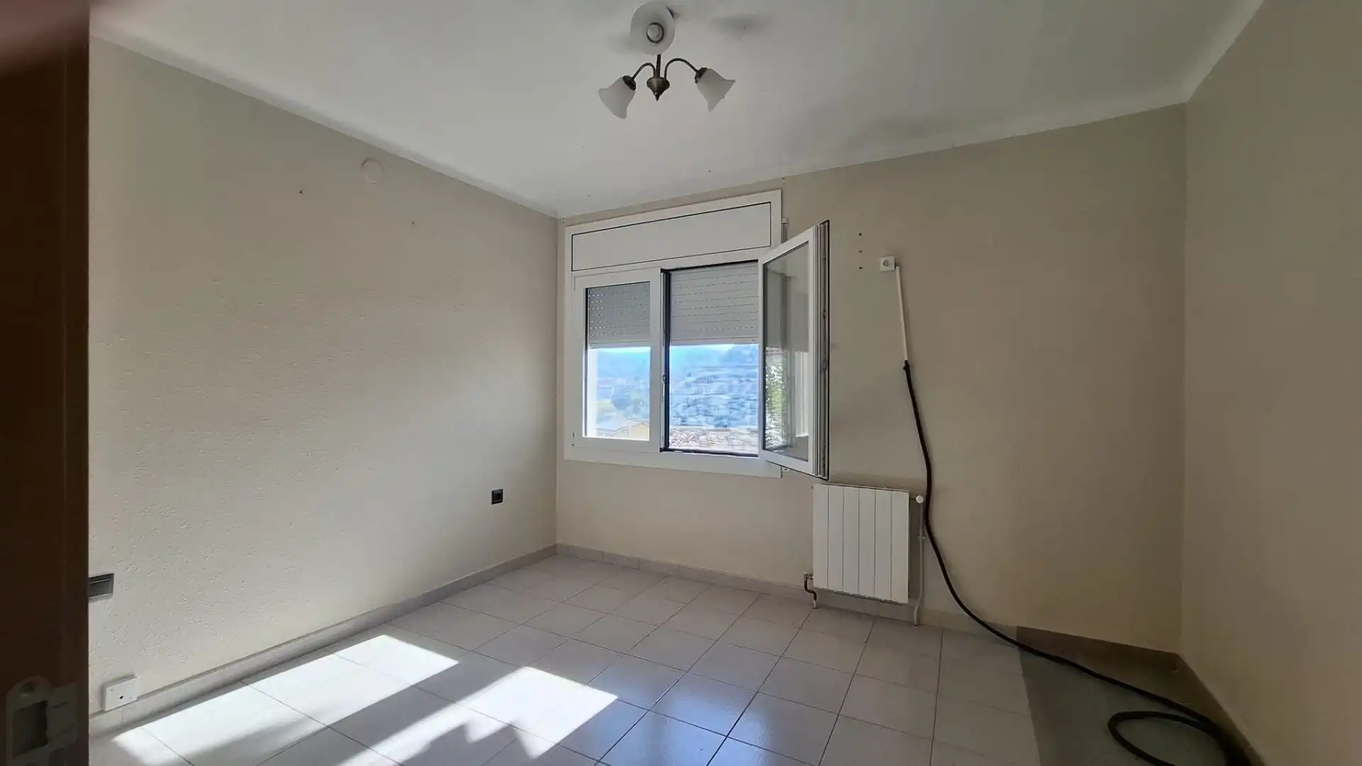Dormitori de Casa o xalet en venda en Vallirana amb Calefacció, Terrassa i Traster