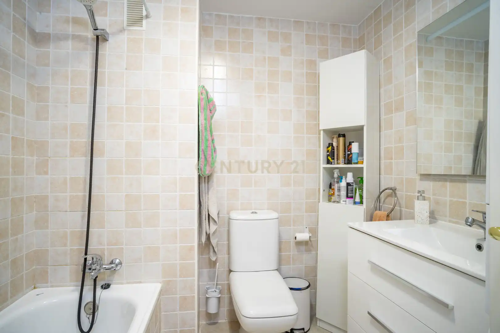 Badezimmer von Wohnung zum Verkauf in Marbella mit Balkon und Gemeinschaftspool
