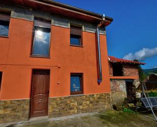 Exterior view of House or chalet for sale in San Martín del Rey Aurelio  with Heating, Terrace and Swimming Pool