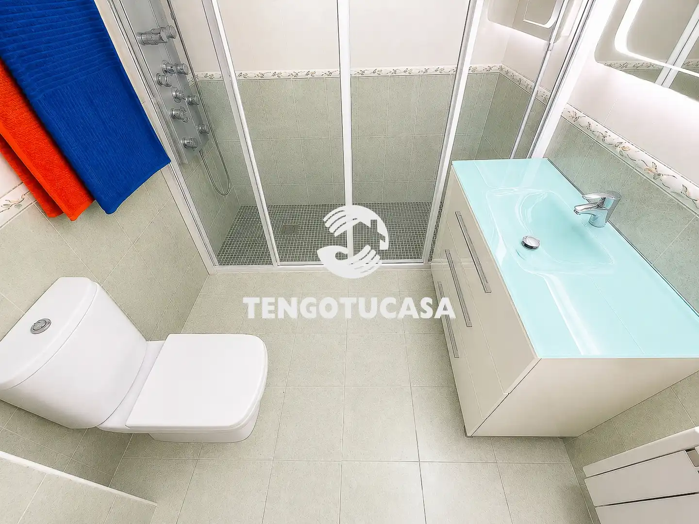 Bathroom of Flat for sale in Madrid