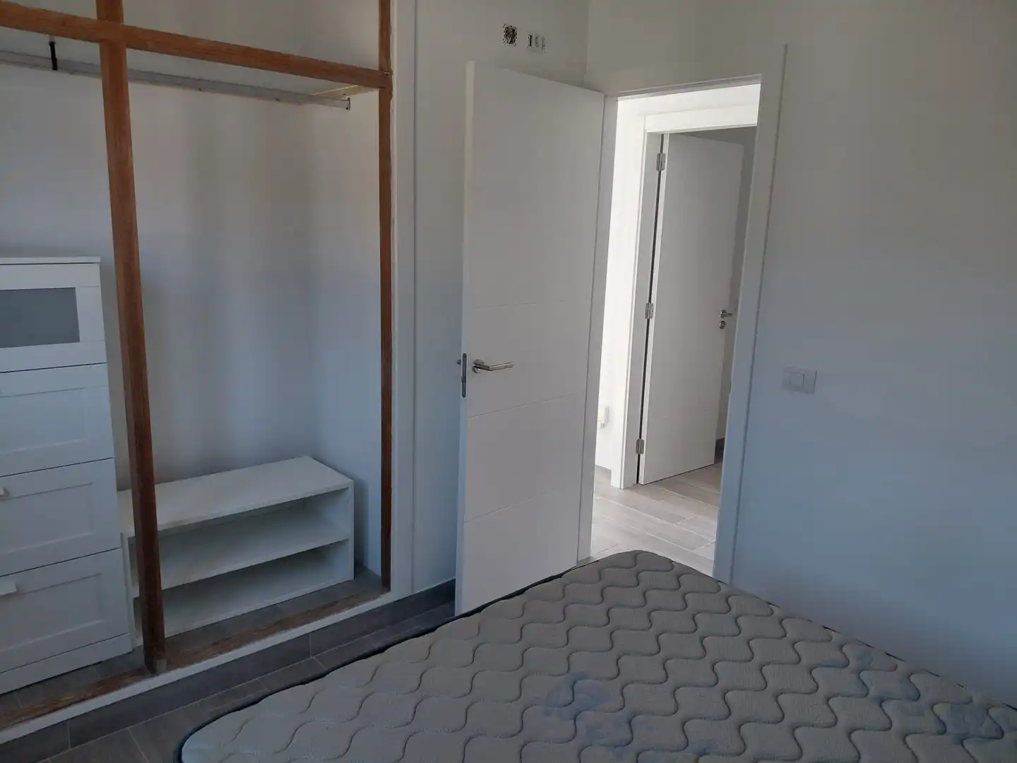 Schlafzimmer von Wohnungen zur Miete in Arico mit Möbliert, Ofen und Waschmaschine