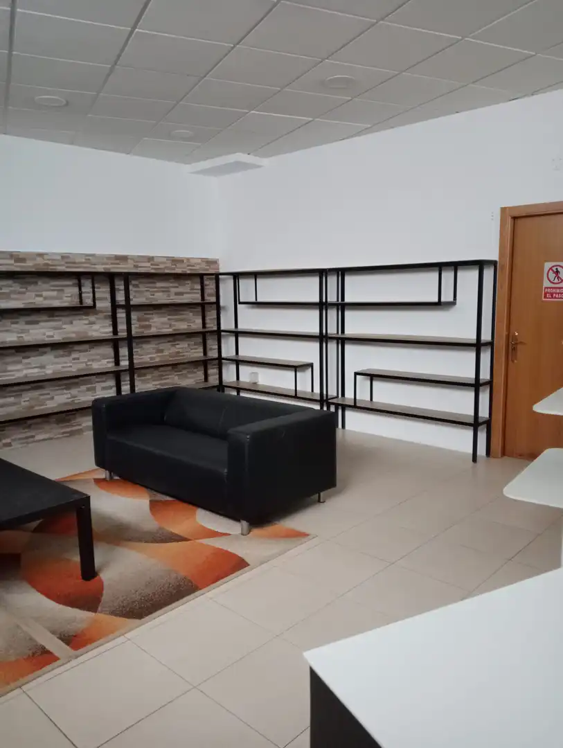 Commercial properties for rent in Negreira  with Furnished