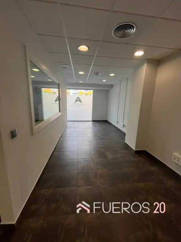 Business premises to rent in Bagatza - San Vicente, imagen 7