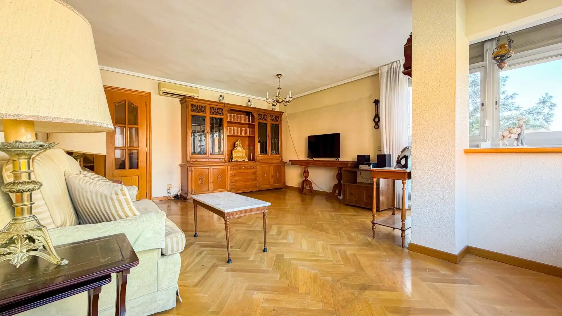 Wohnzimmer von Wohnung zum Verkauf in Valencia mit Klimaanlage, Heizung und Parkett