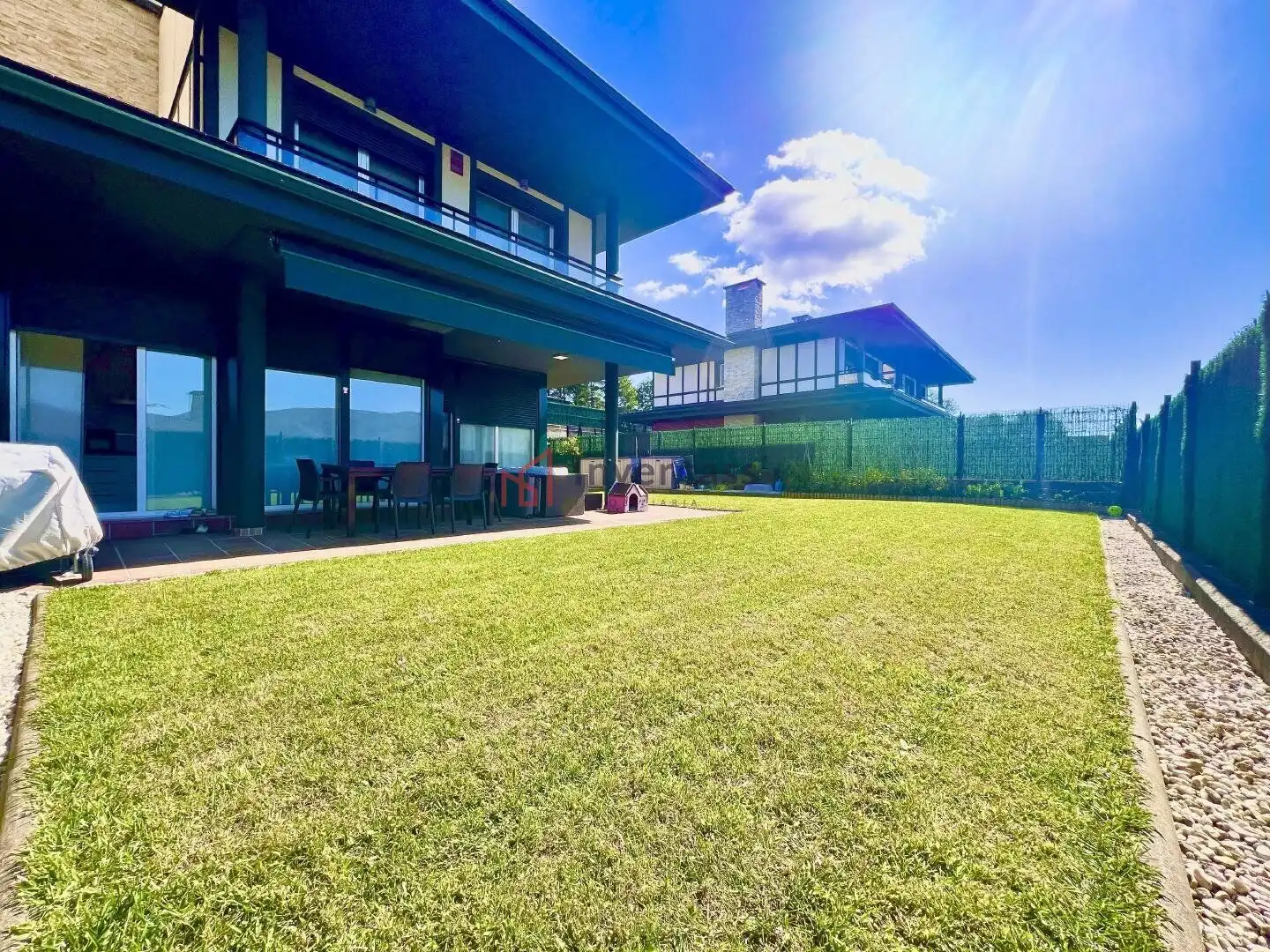 Terraza de Casa adosada en venta en Castro-Urdiales con Jardín privado, Trastero y Piscina comunitaria