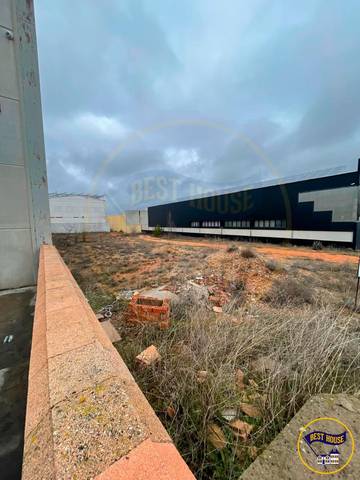 Terreno residencial en Venta en  PASILLOS -P.I.CR MOTILLA en Reyes Católicos - Paseo San Antonio