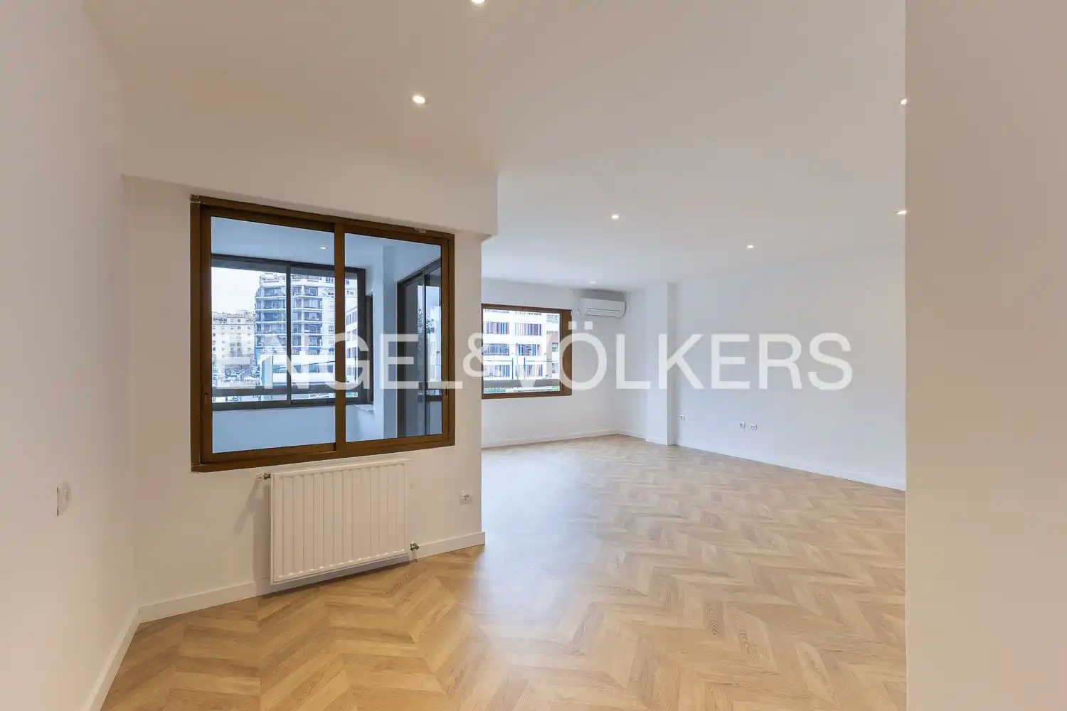 Vista exterior de Piso en venta en Valencia con Aire acondicionado, Calefacción y Parquet