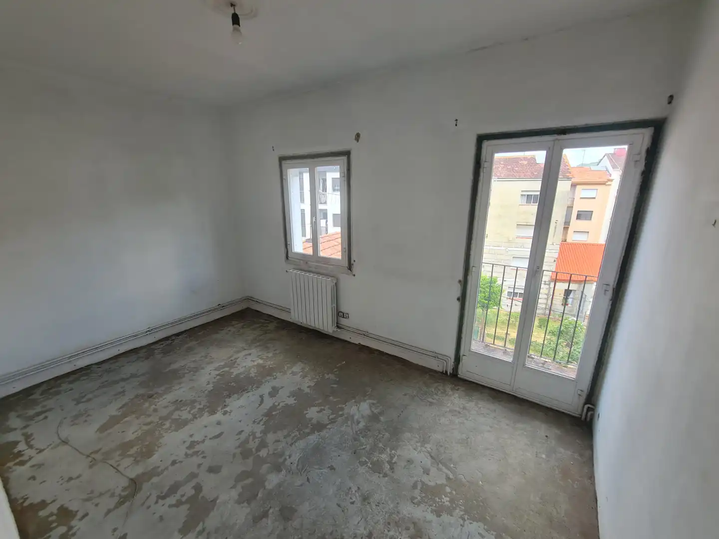 Habitación de Casa o chalet en venta en Ourense Capital  con Calefacción, Jardín privado y Trastero