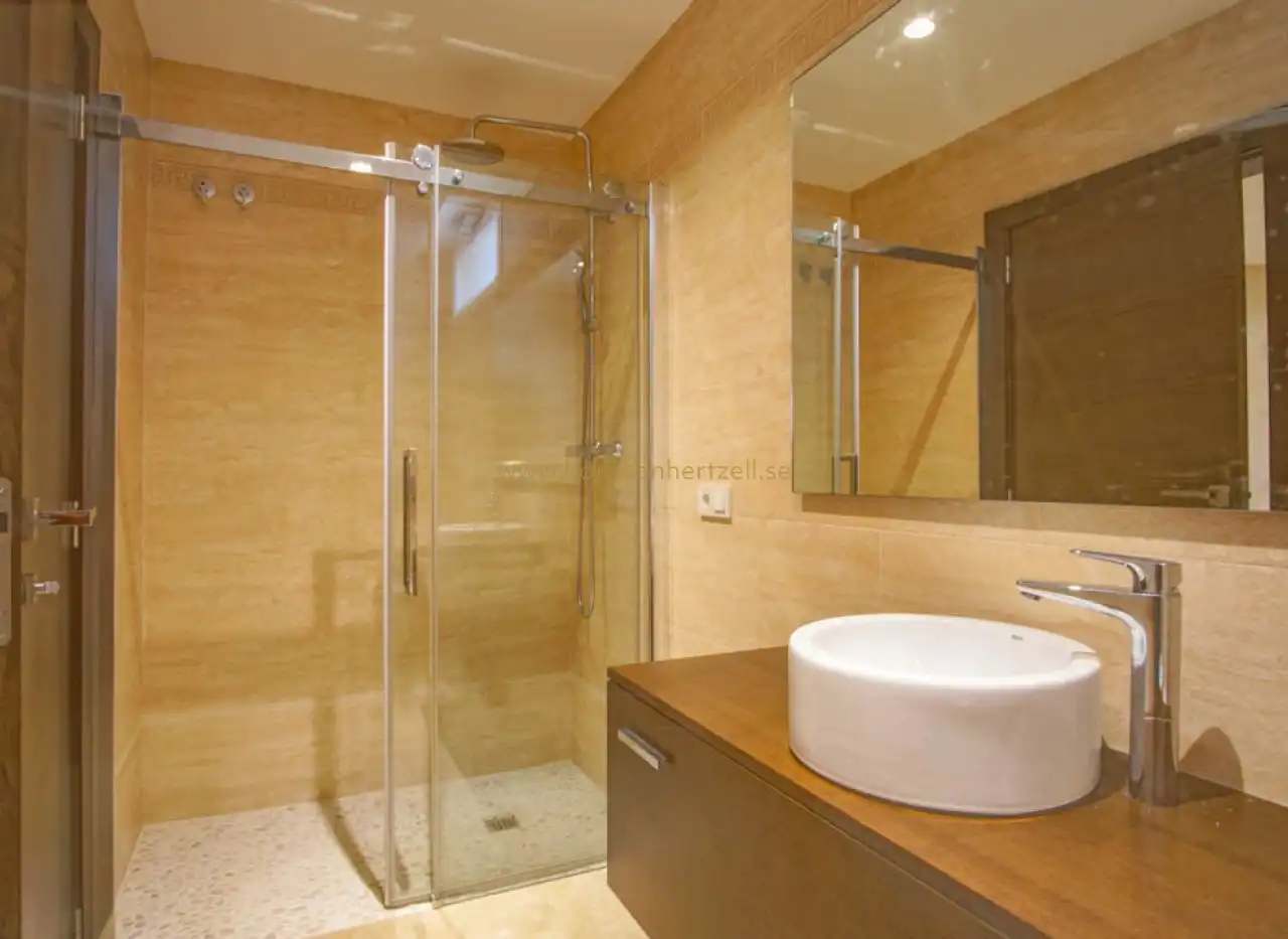 Bathroom of Houses for sale in Alicante / Alacant