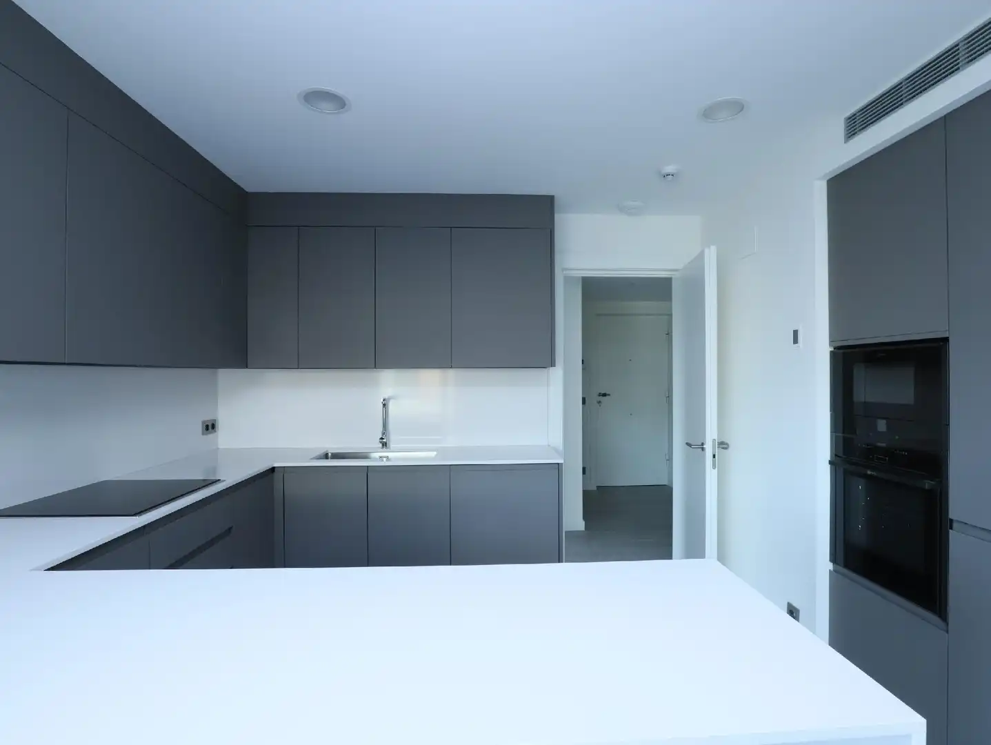 Cocina de Ático en venta en Esplugues de Llobregat con Aire acondicionado, Calefacción y Jardín privado