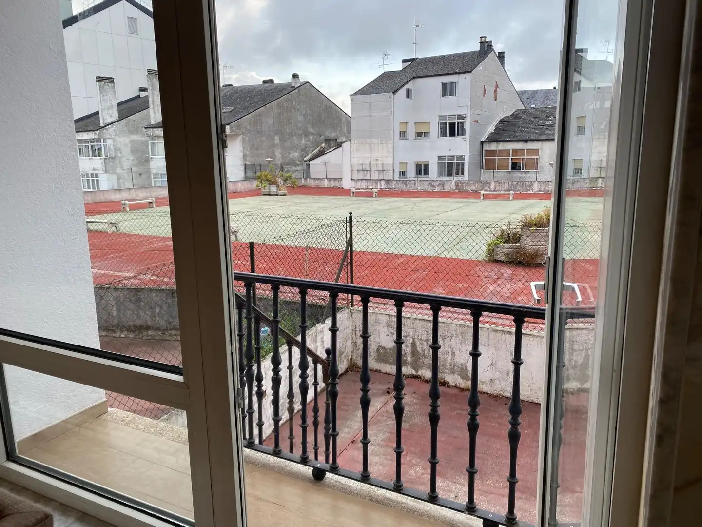 Vista exterior de Piso de alquiler en Lugo con Calefacción y Trastero
