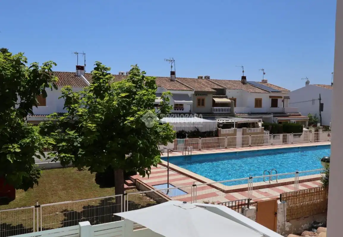 Piscina de Casa adosada en venta en Sagunto / Sagunt con Aire acondicionado, Calefacción y Terraza