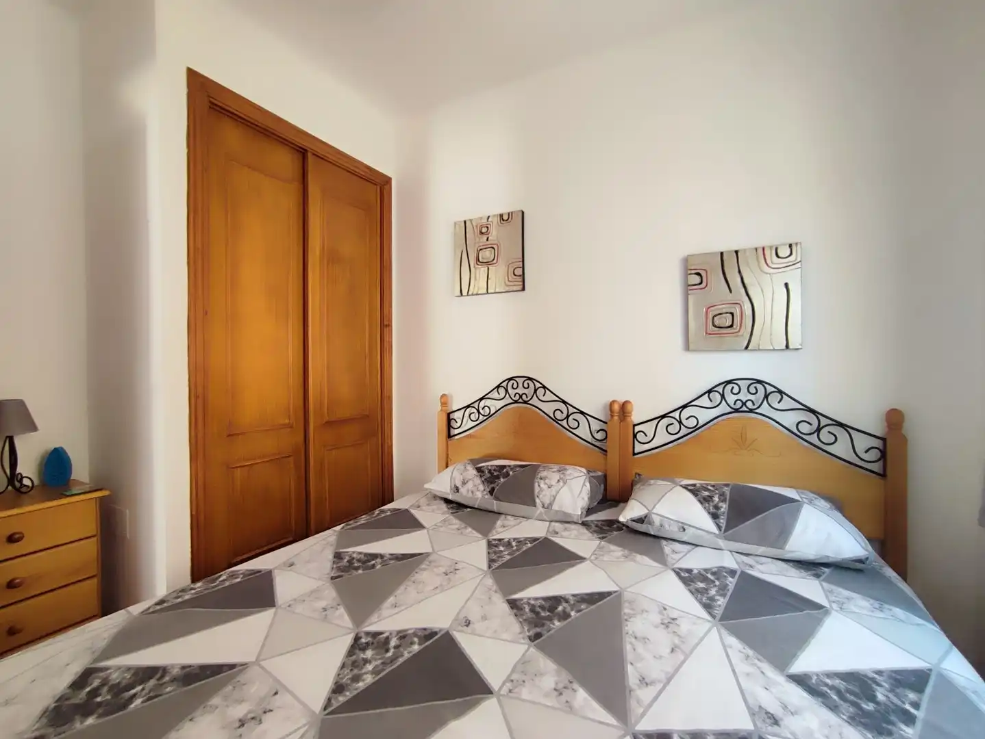 Schlafzimmer von Einfamilien-Reihenhaus zum Verkauf in Orihuela mit Klimaanlage, Terrasse und Möbliert