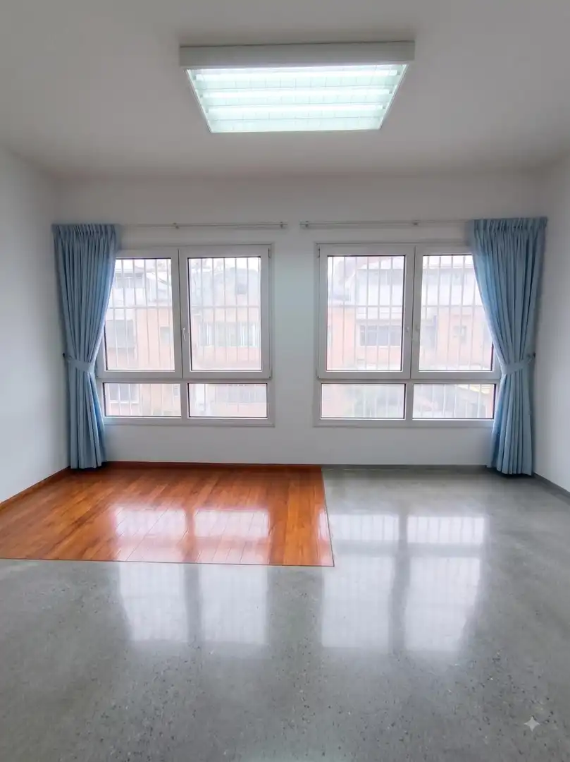 Habitación de Local en venta en Centro
