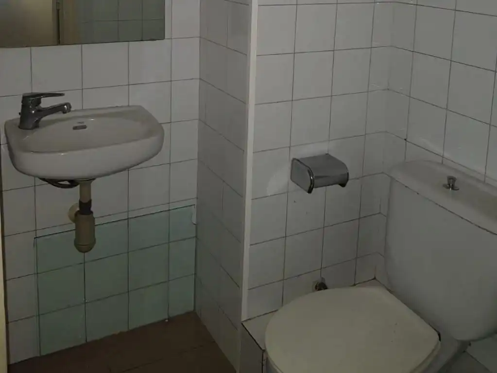 Bathroom of Commercial properties for sale in Fontsanta - Fatjó