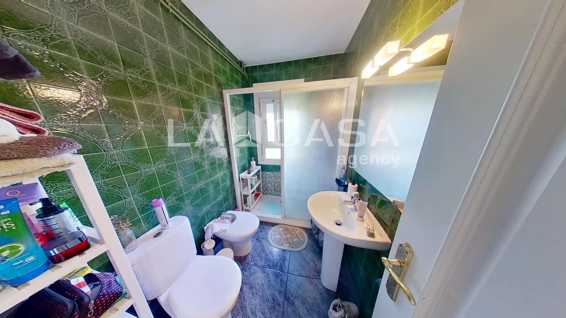 Bathroom of Flat for sale in Barcelona  with Balcony