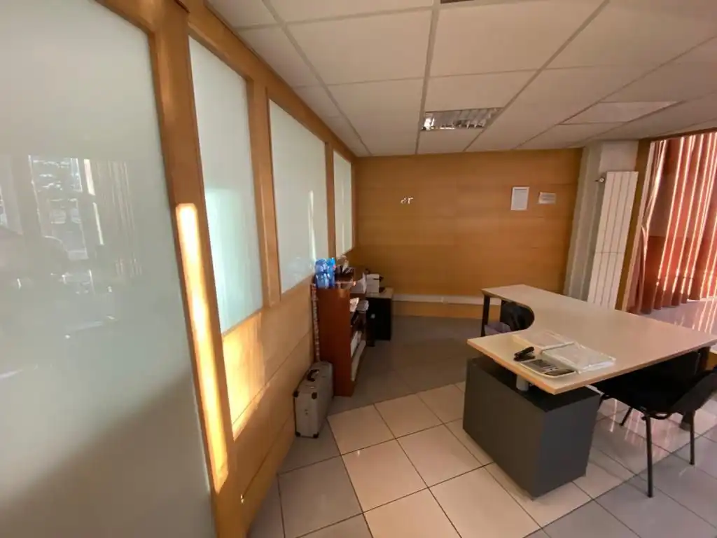 Local comercial en venda a Zaramaga, imagen 2