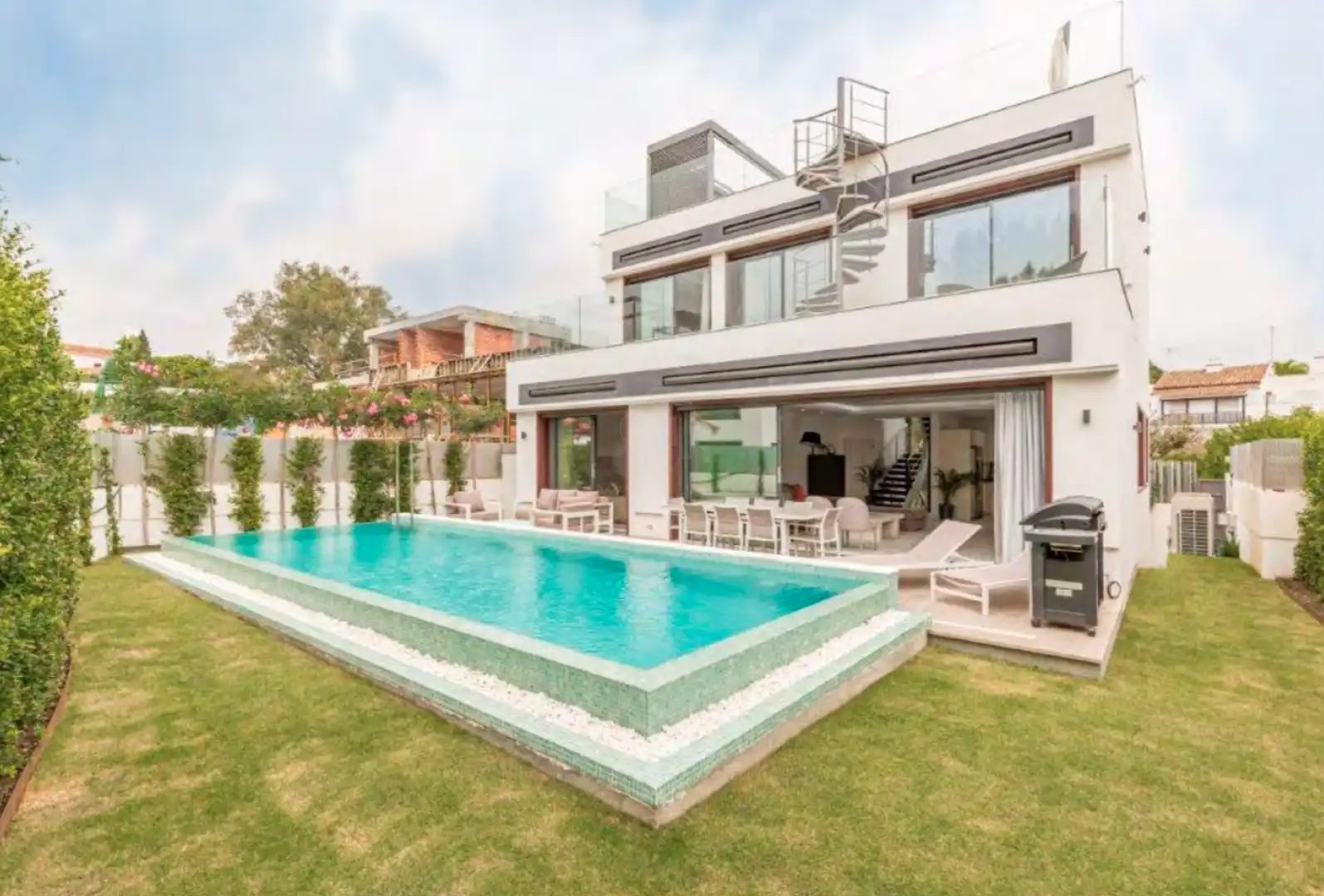 Piscina de Casa o xalet de lloguer en Marbella amb Aire condicionat, Jardí privat i Terrassa