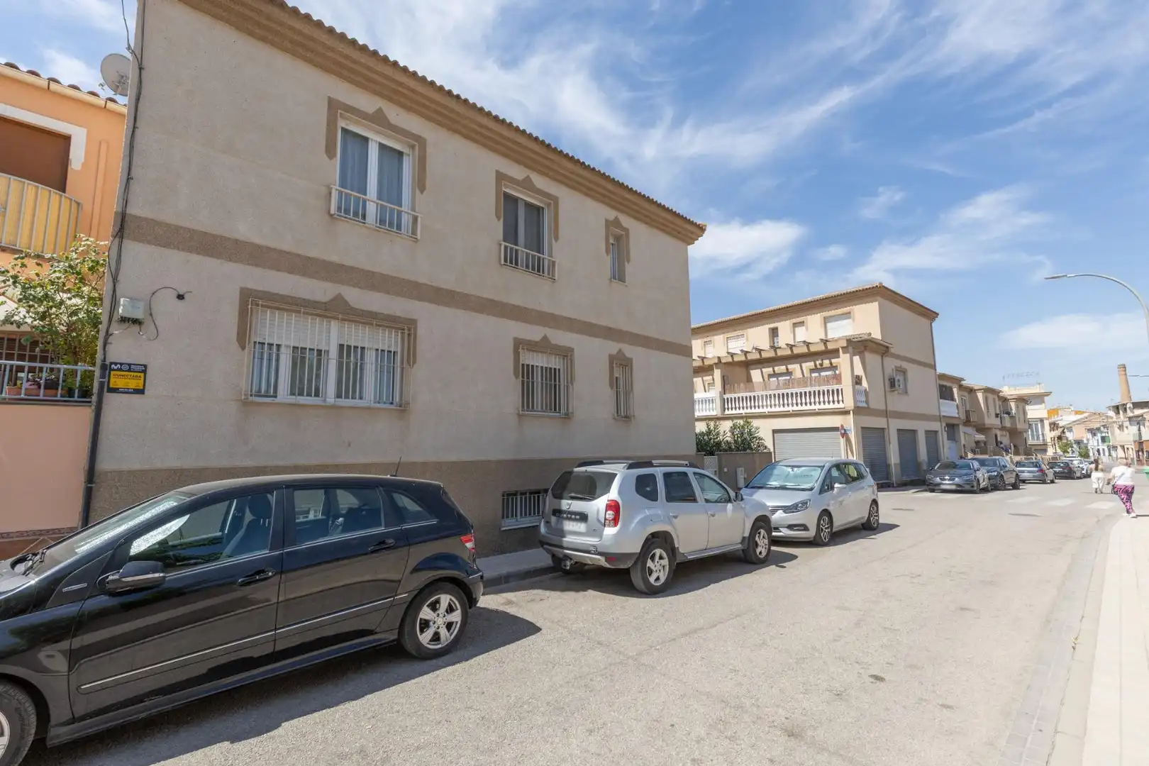 Vista exterior de Casa adosada en venda en Santa Fe amb Calefacció i Piscina comunitària