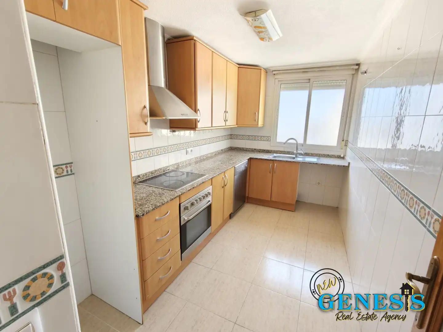 Cuina de Apartament en venda en Torrevieja amb Calefacció, Forn i Balcó