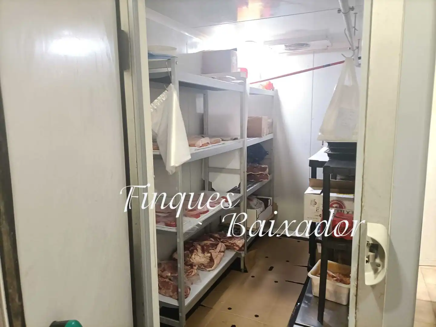 Locale commerciale in cessione a Carrer del General Josep Moragues, imagen 21