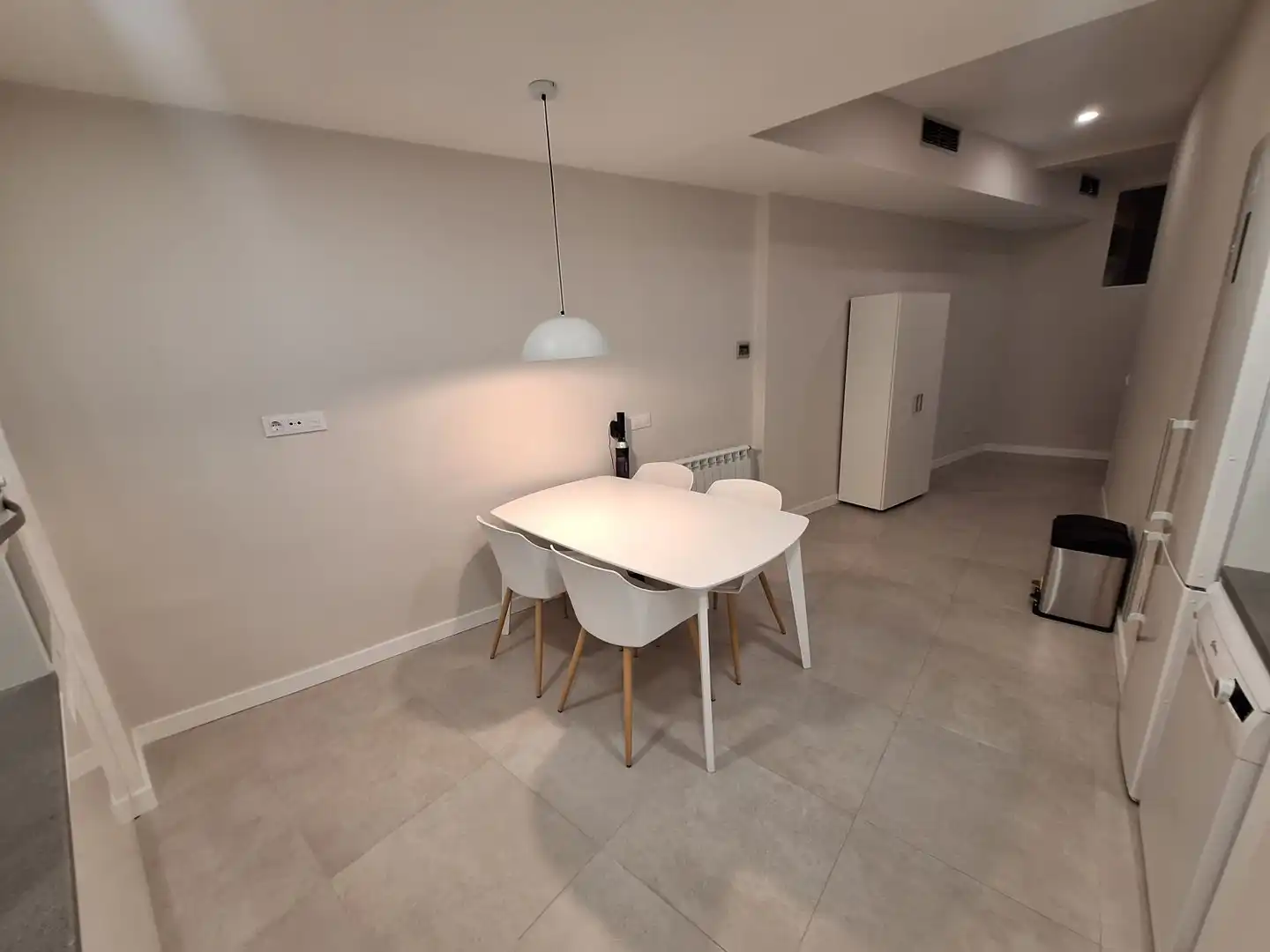 Flat for rent in Madrid  with Air Conditioner, Heating and Furnished