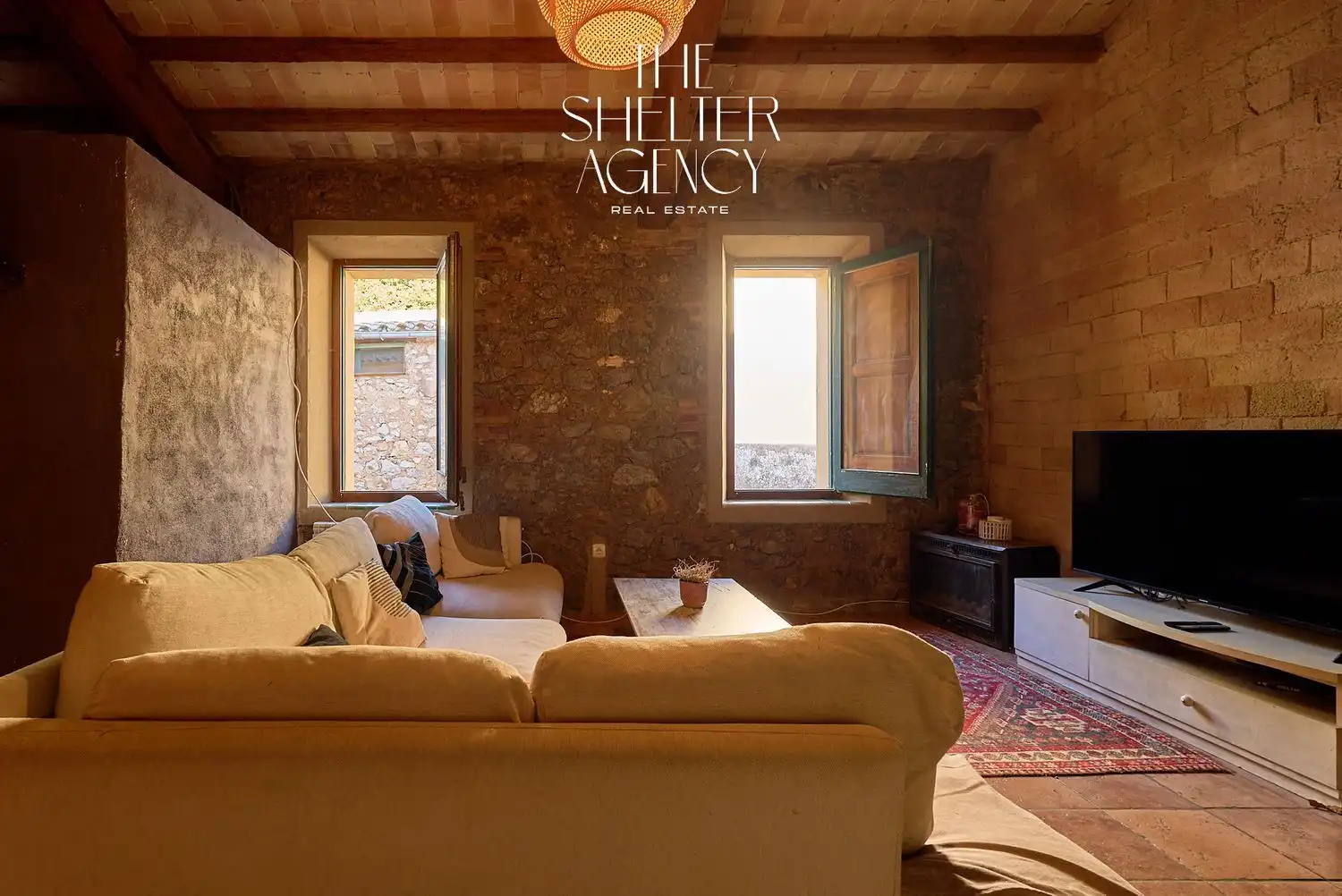 Sala de estar de Finca rústica en venta en Sant Pere de Ribes con Aire acondicionado, Jardín privado y Piscina comunitaria