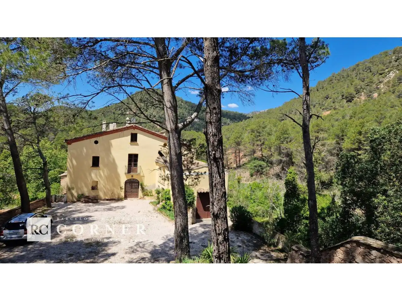 Exterior view of Country homes for sale in Santa Maria de Miralles