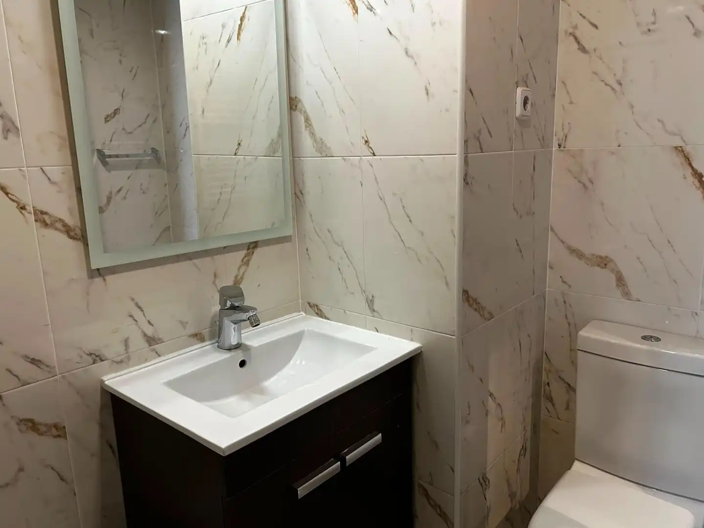 Badezimmer von Wohnung zur Miete in Madrid mit Klimaanlage, Heizung und Parkett