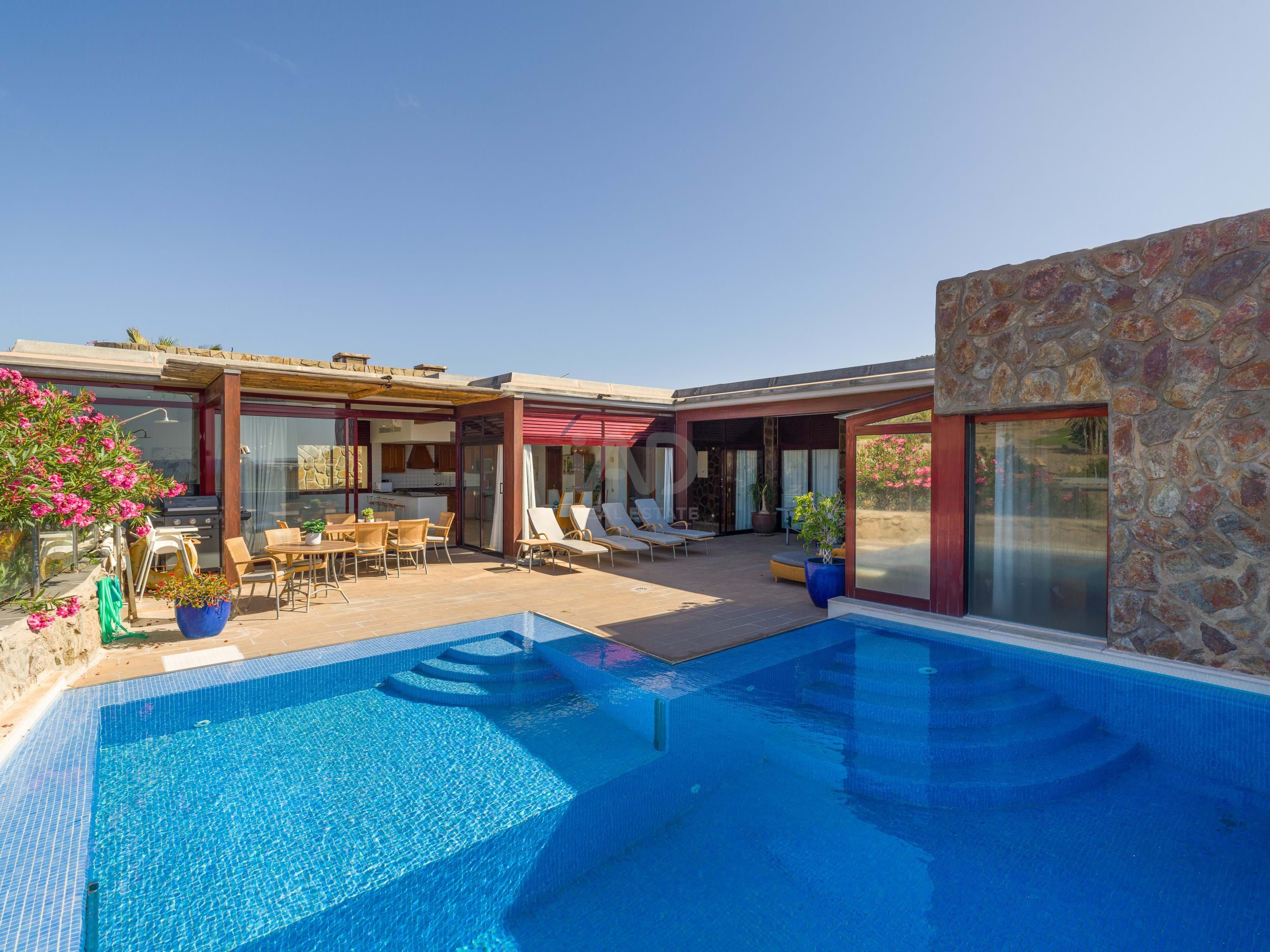 Piscina de Casa o xalet en venda en Mogán amb Aire condicionat, Calefacció i Terrassa