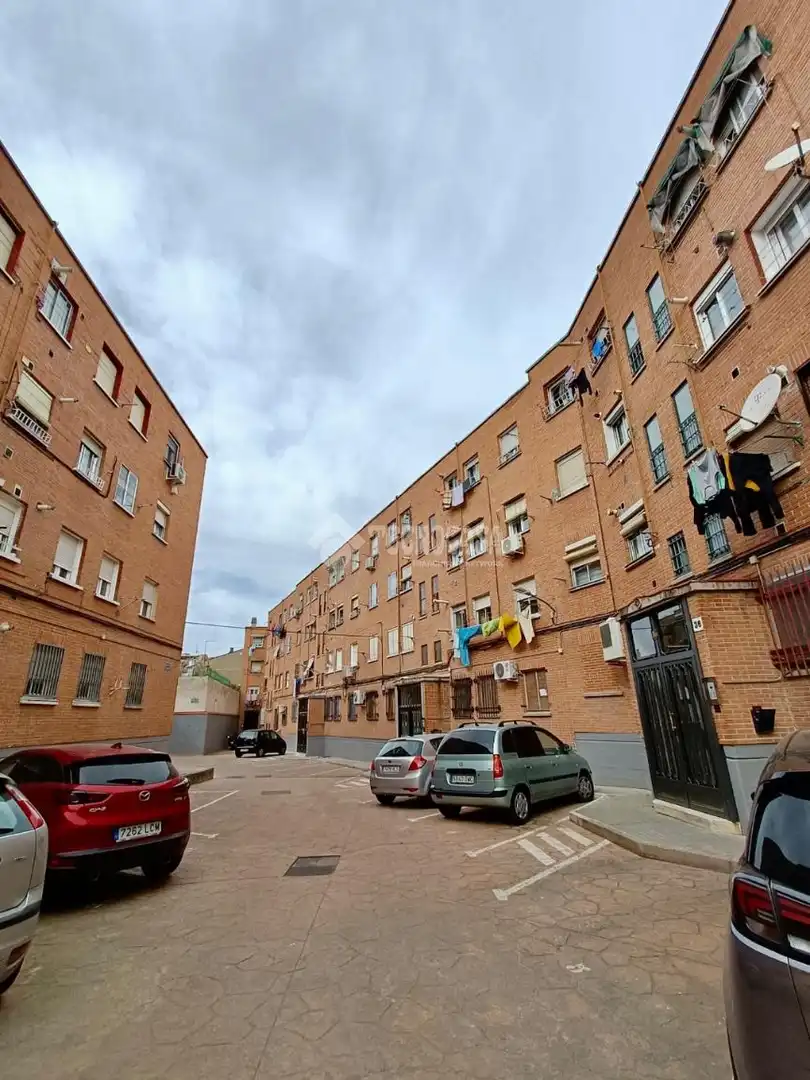Außenansicht von Wohnung zum Verkauf in Madrid mit Klimaanlage, Heizung und Abstellraum