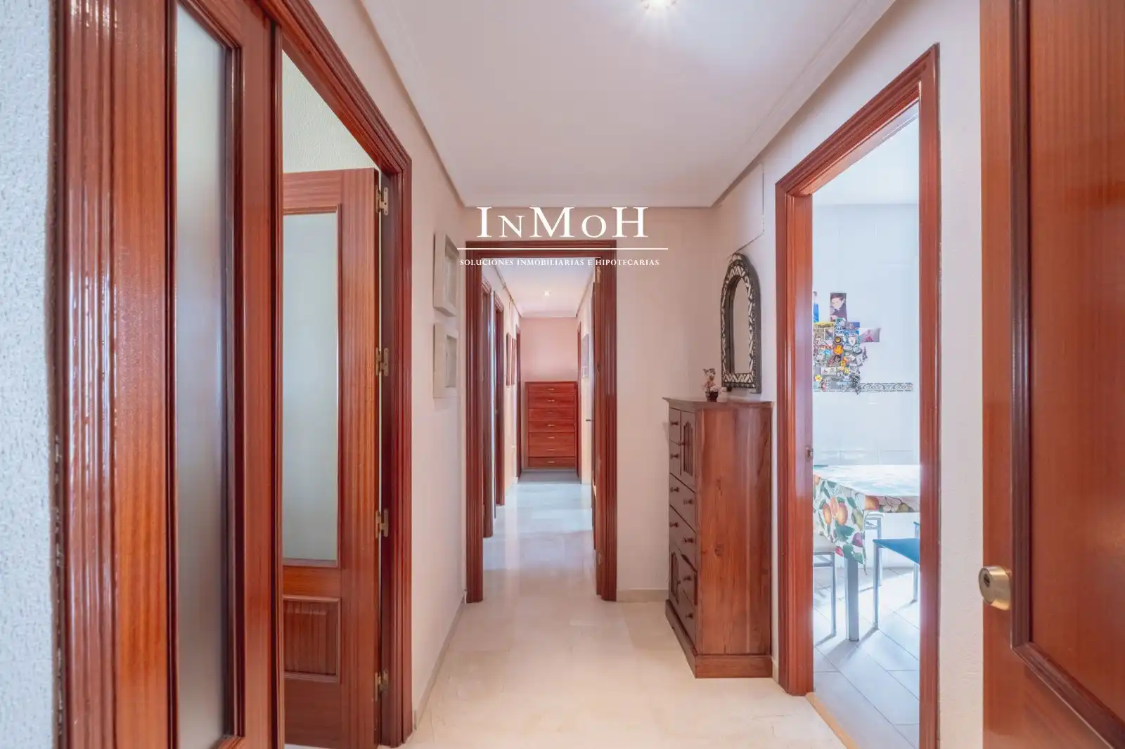 Wohnung zum Verkauf in Cádiz mit Klimaanlage, Heizung und Terrasse