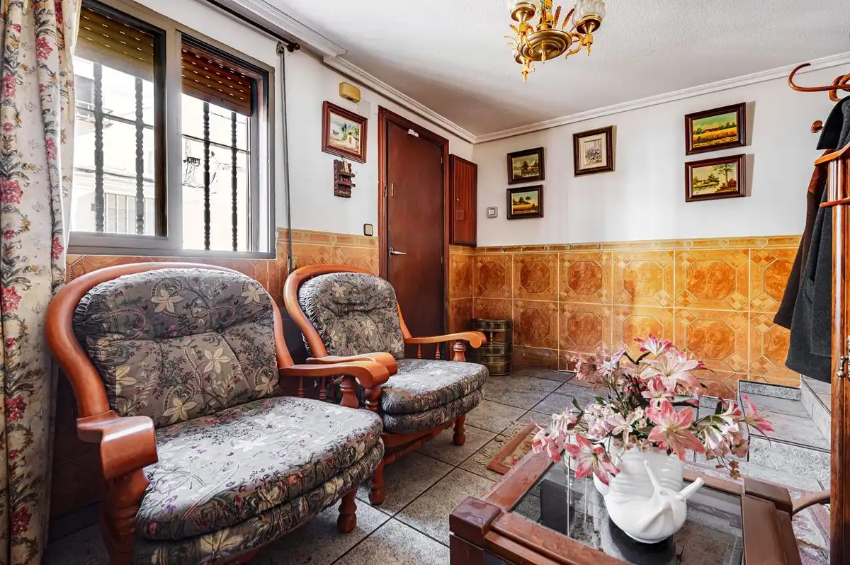 Sala de estar de Casa adosada en venta en Alcalá de Henares con Aire acondicionado, Calefacción y Jardín privado
