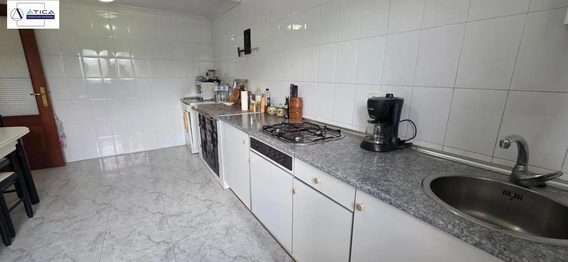 Cuina de Finca rústica en venda en Bárcena de Cicero amb Jardí privat i Moblat