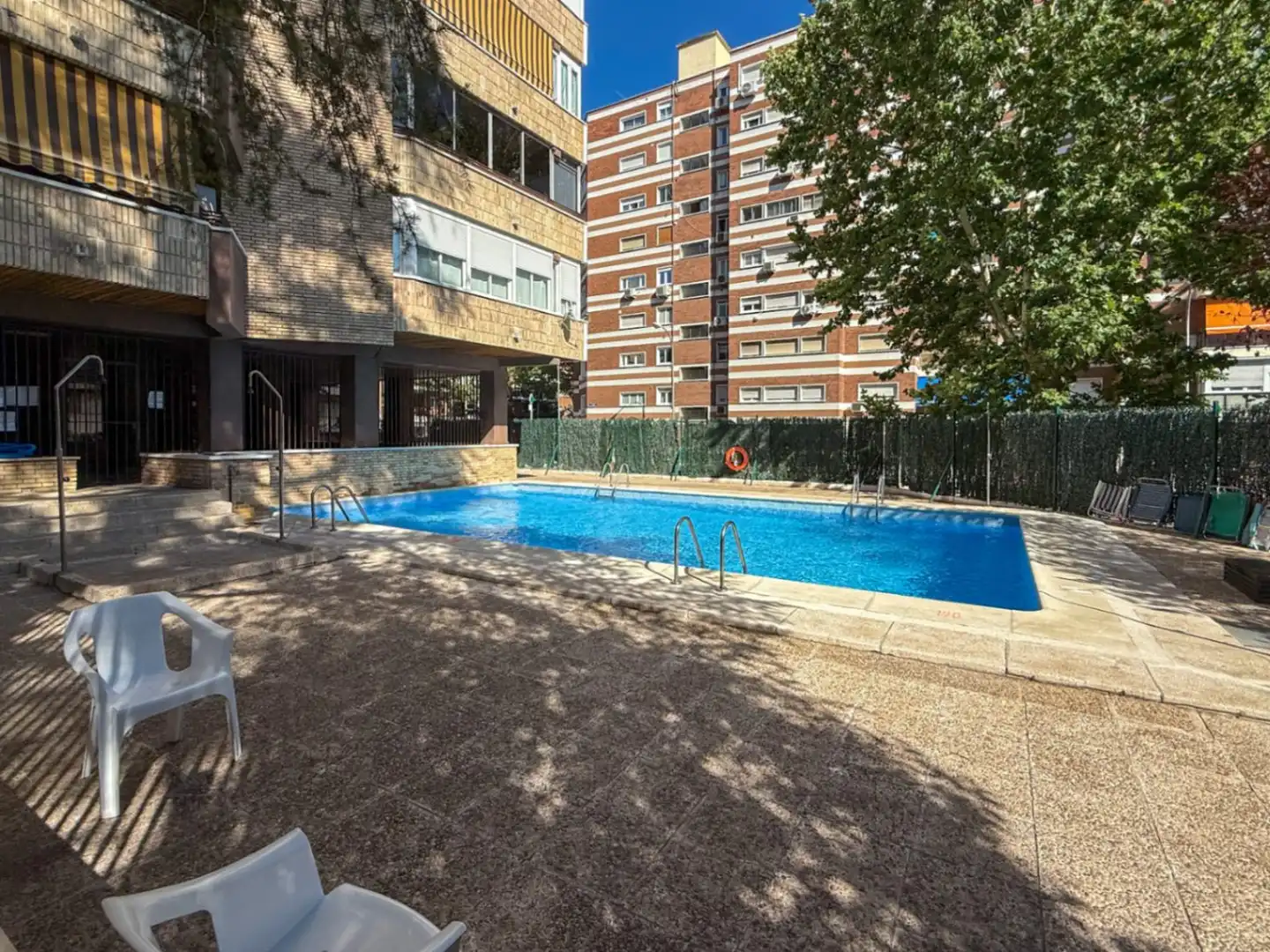Swimming pool of Flat for rent in Madrid  with Air Conditioner, Heating and Terrace