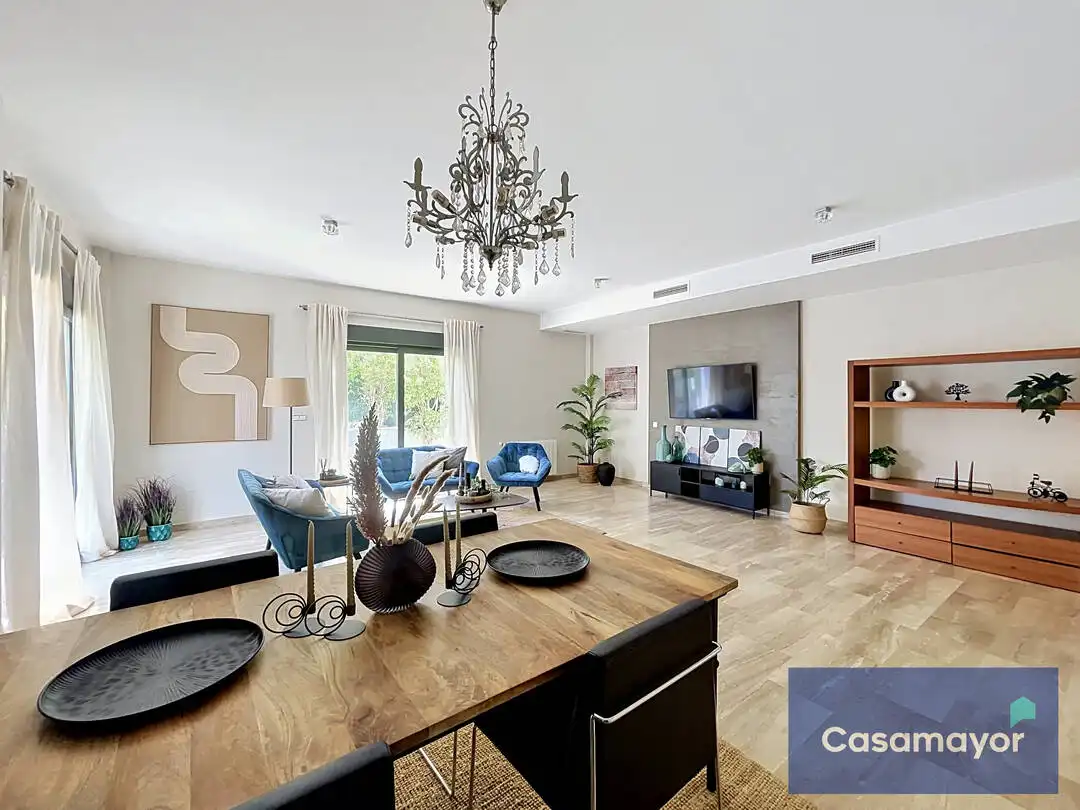 Sala d'estar de Casa o xalet en venda en Alicante / Alacant amb Aire condicionat, Calefacció i Jardí privat